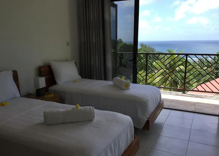 Bougainvillas Seychelles *