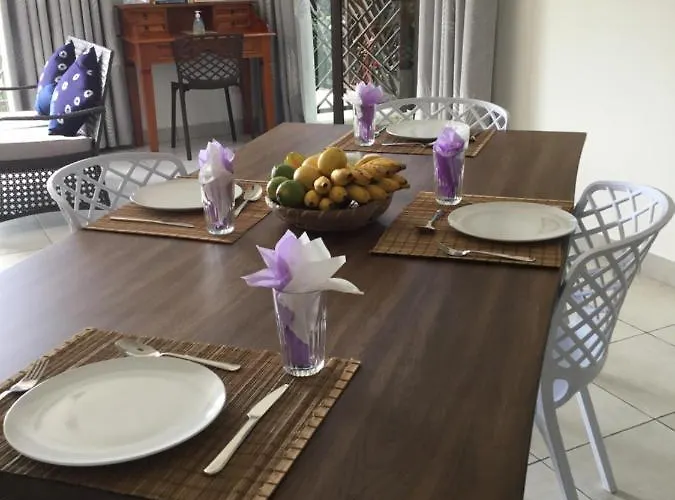 Bougainvillas Seychelles * Anse Royale