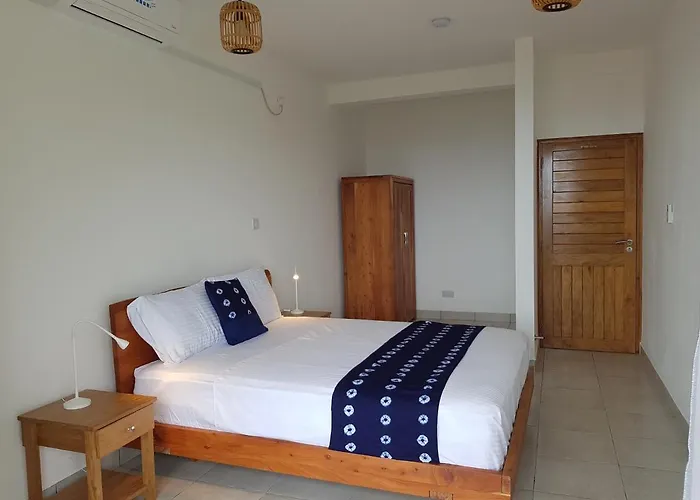 Bougainvillas Seychelles * Anse Royale