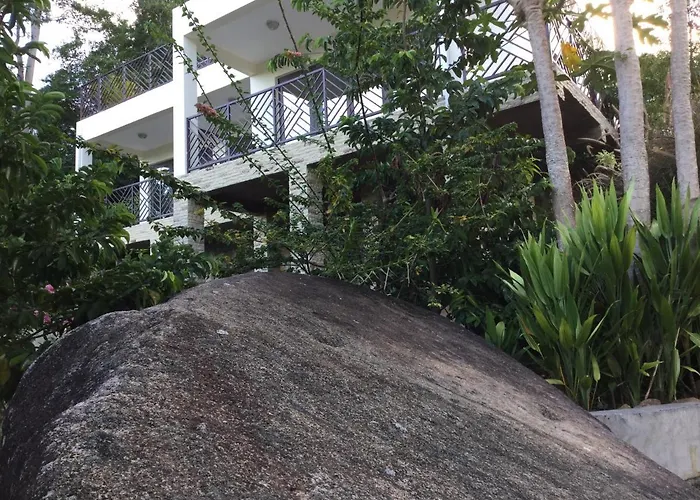 Bougainvillas Seychelles Anse Royale